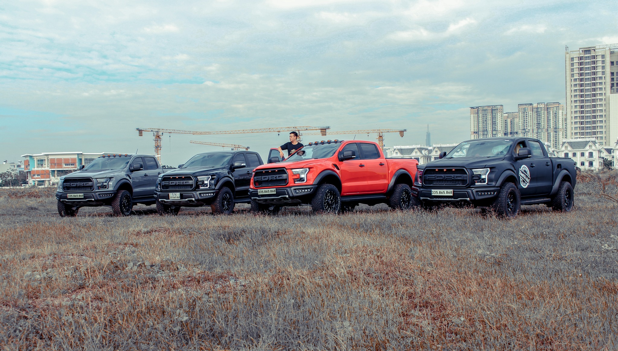 Chí Cường Auto trung tâm chăm sóc xe hơi uy tín tại TPHCM đội xe Ford Raptor hotline 0335865868 Tân Bình